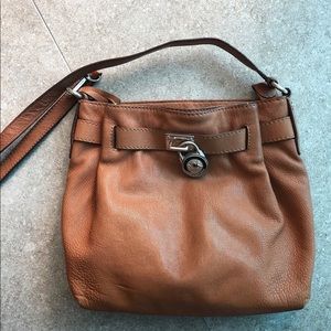 CAMEL MICHAEL KORS CROSSBODY